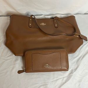 Coach tote and matching wallet
